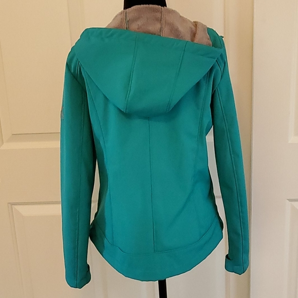 Winter Jacket - Picture 2 of 8